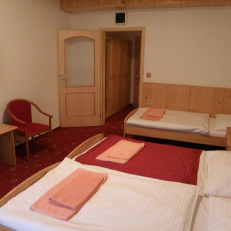 Sport-V-Hotel Hrotovice Dış mekan fotoğraf