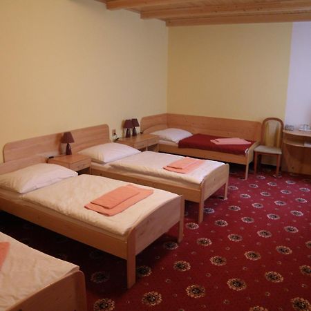 Sport-V-Hotel Hrotovice Dış mekan fotoğraf