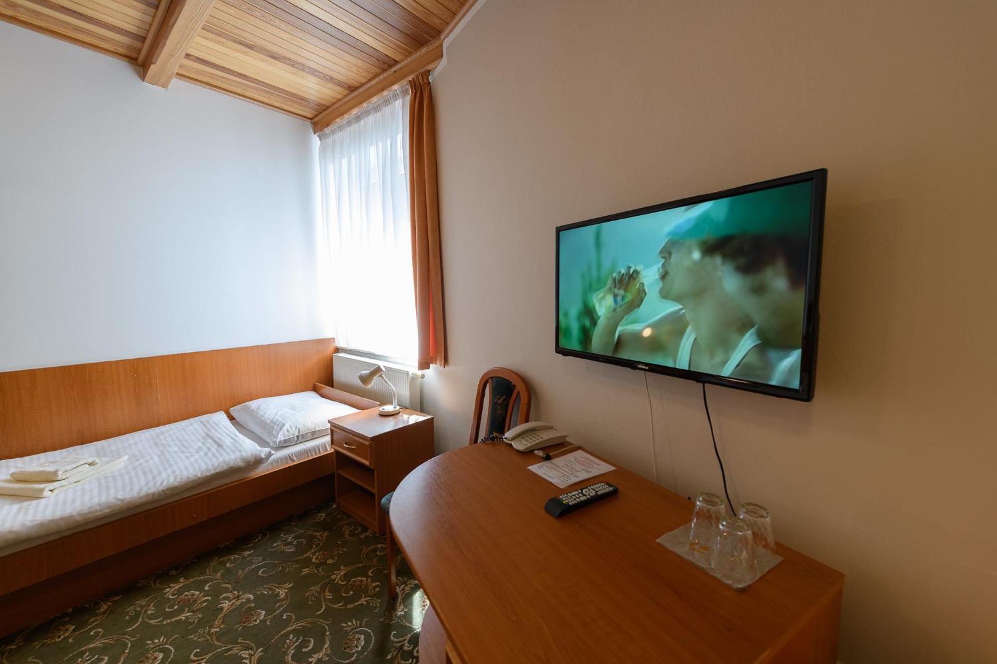 Sport-V-Hotel Hrotovice Dış mekan fotoğraf