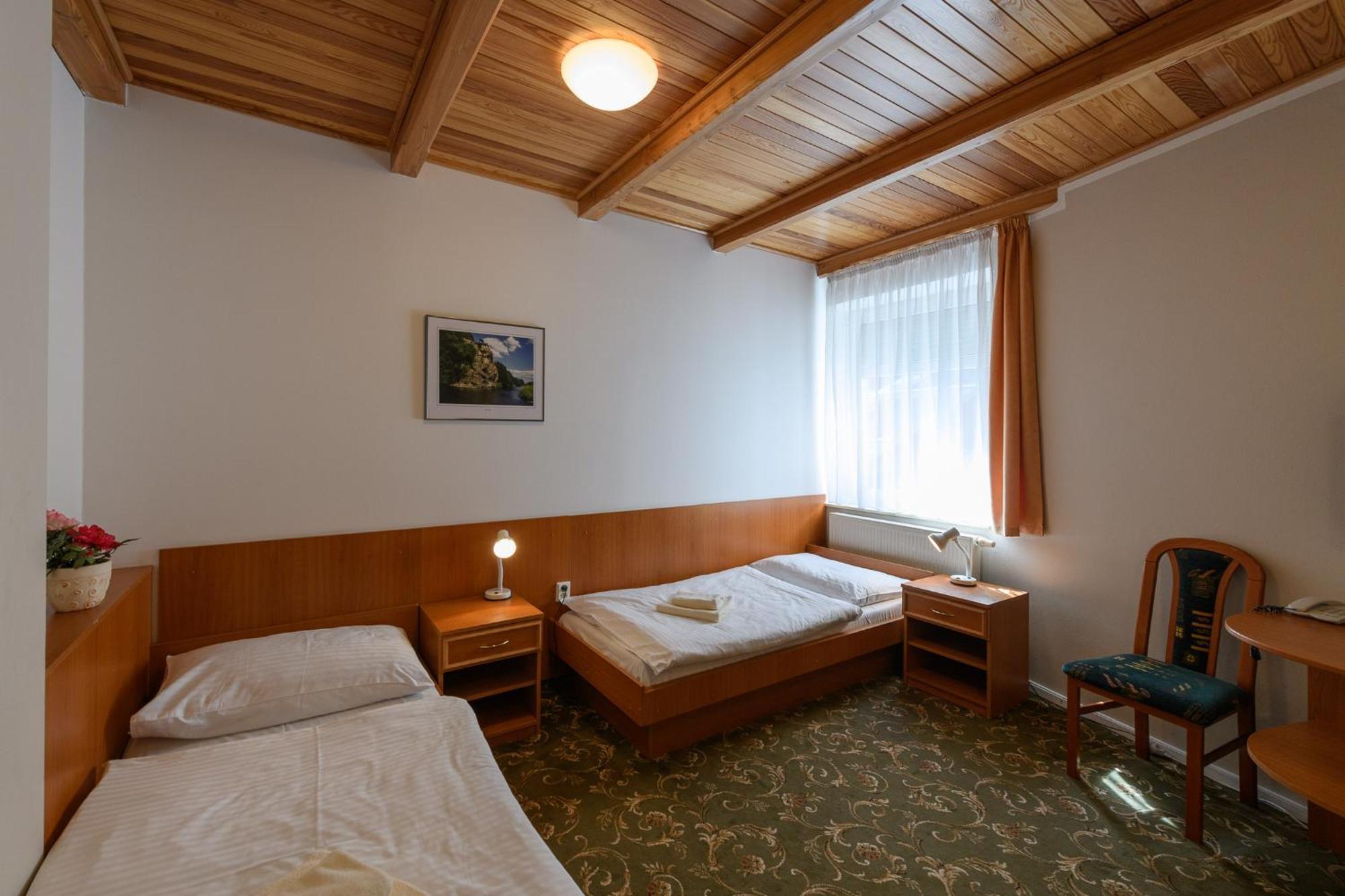 Sport-V-Hotel Hrotovice Dış mekan fotoğraf