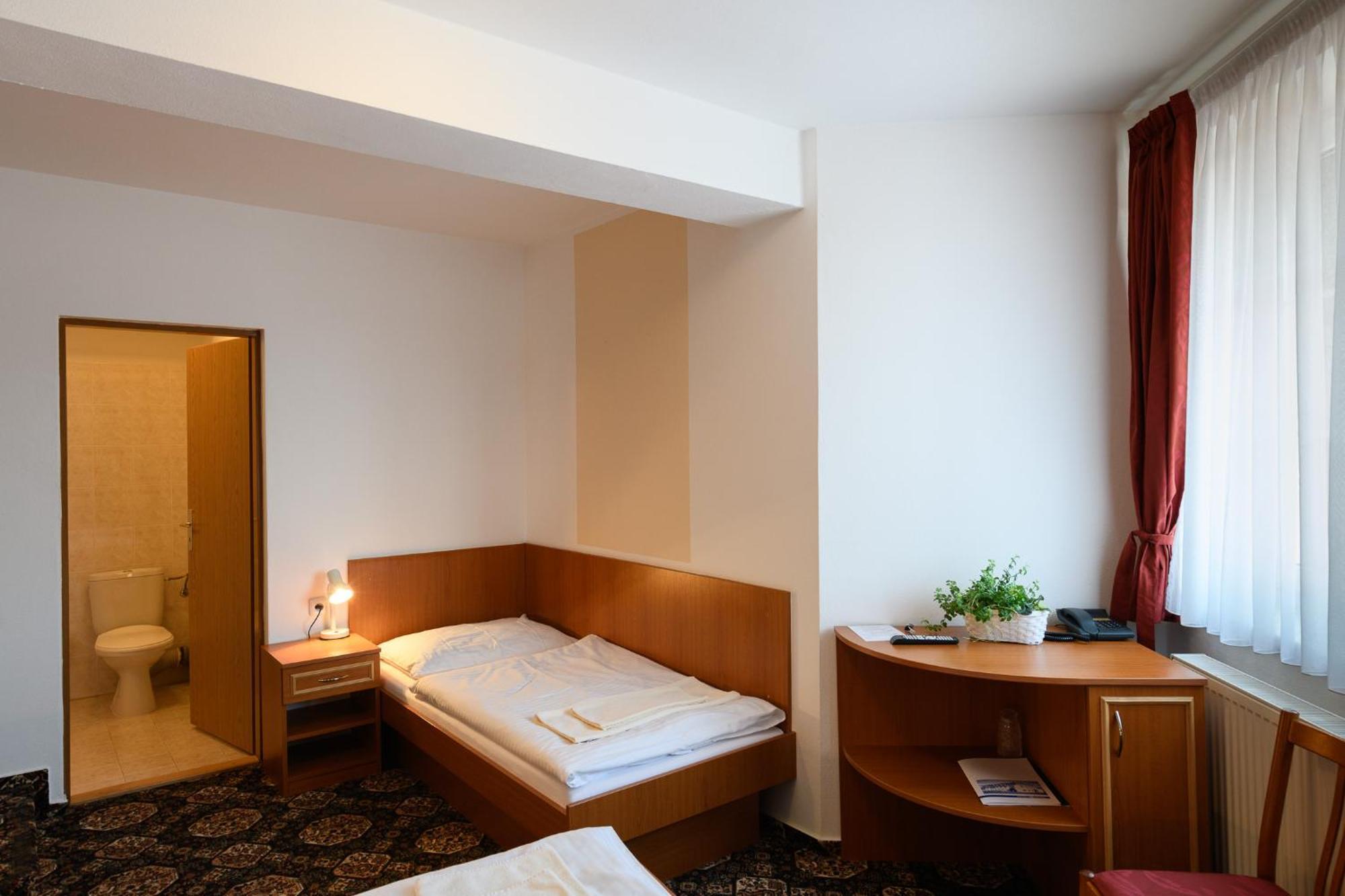 Sport-V-Hotel Hrotovice Dış mekan fotoğraf