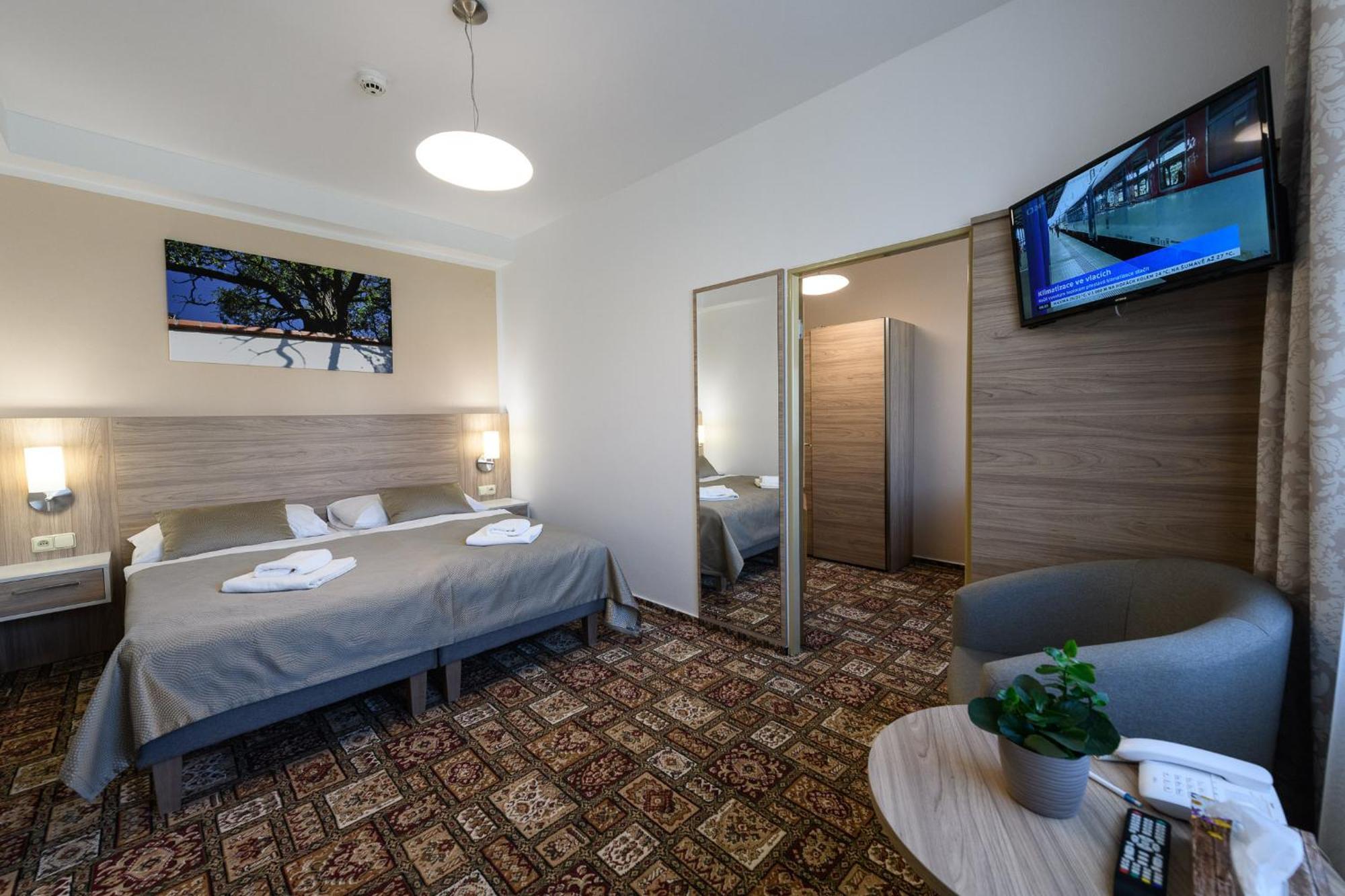 Sport-V-Hotel Hrotovice Dış mekan fotoğraf