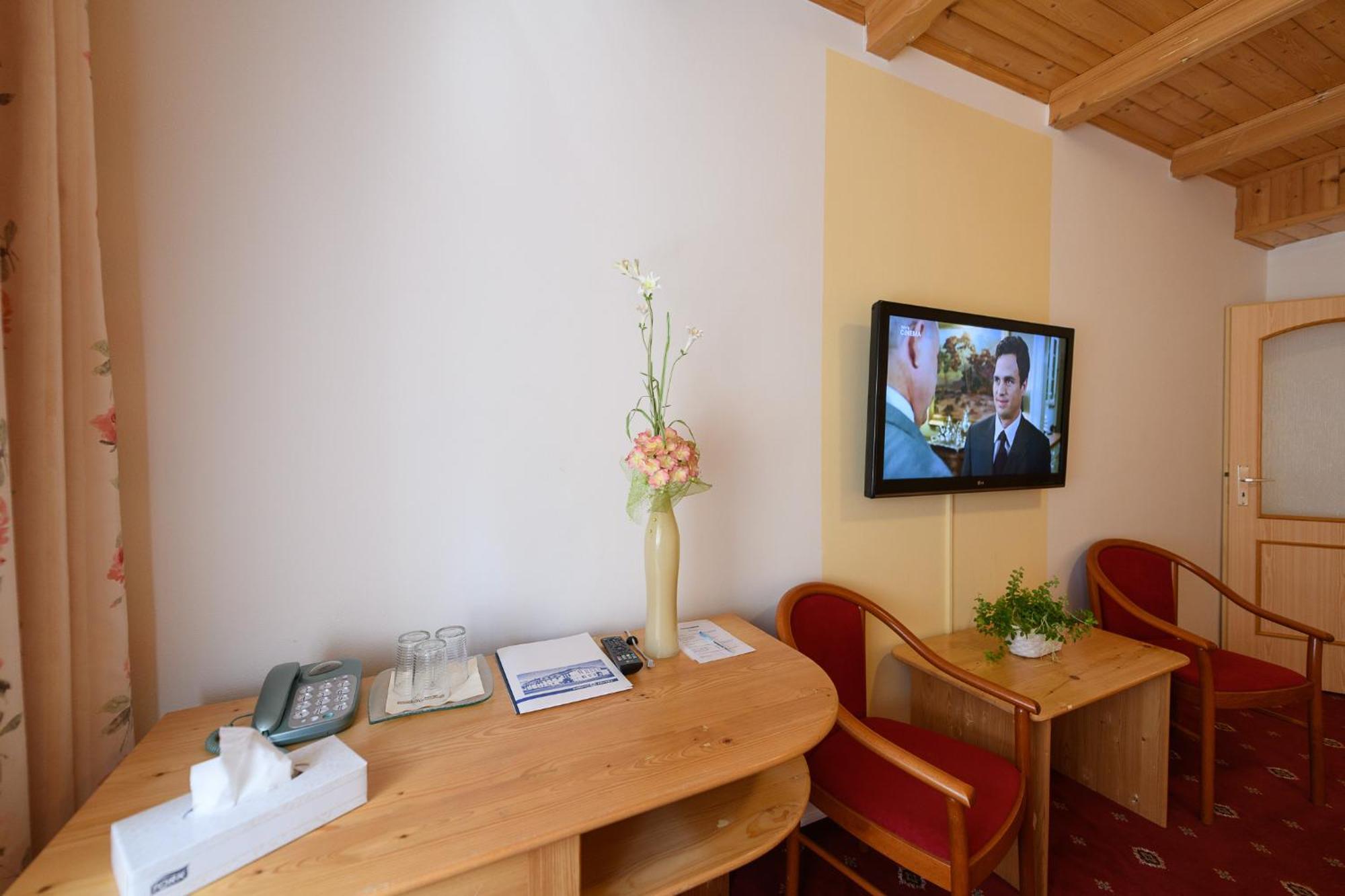 Sport-V-Hotel Hrotovice Dış mekan fotoğraf