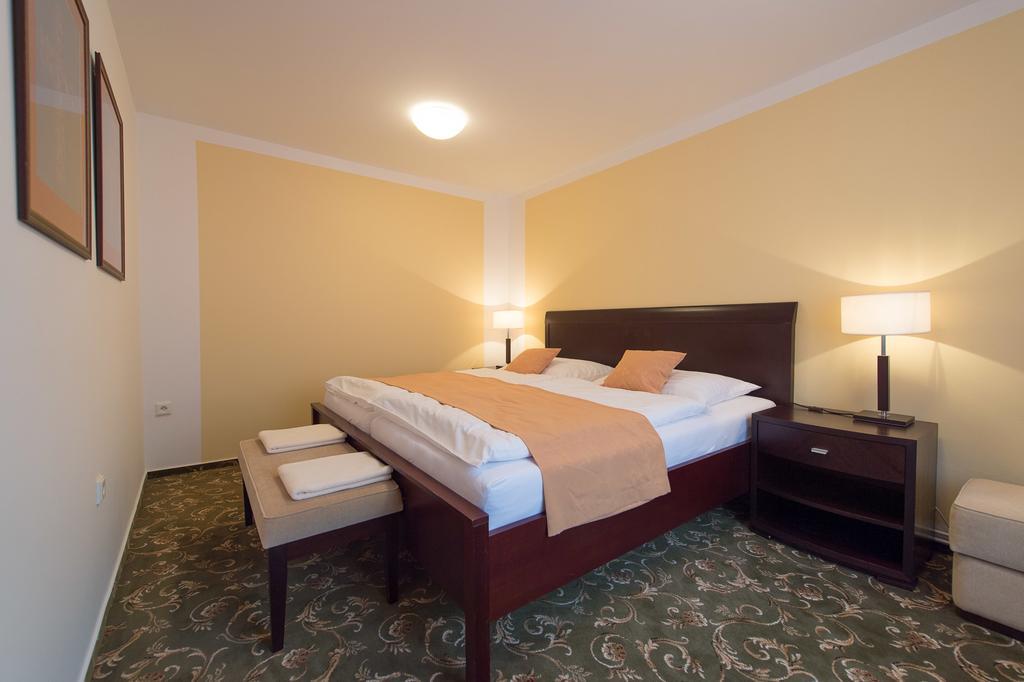 Sport-V-Hotel Hrotovice Dış mekan fotoğraf