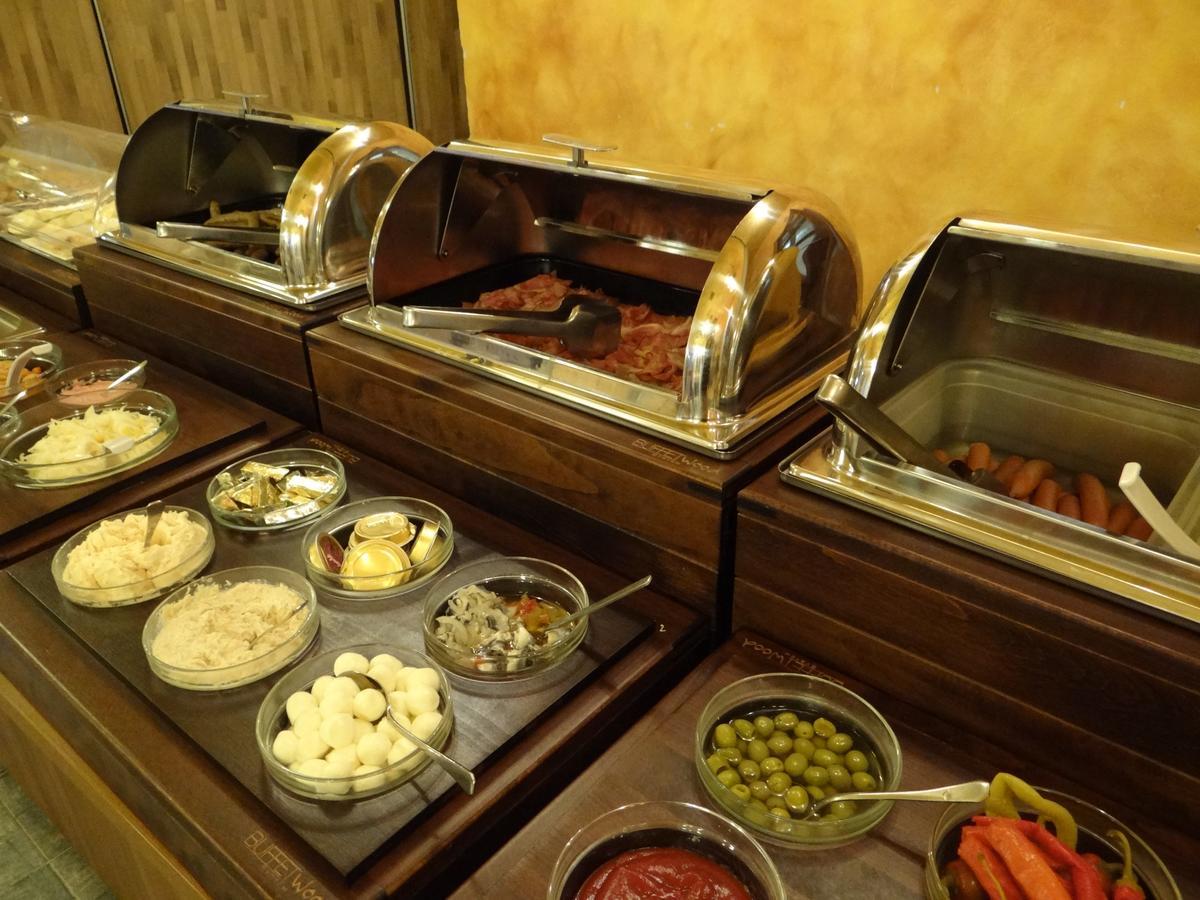 Sport-V-Hotel Hrotovice Dış mekan fotoğraf