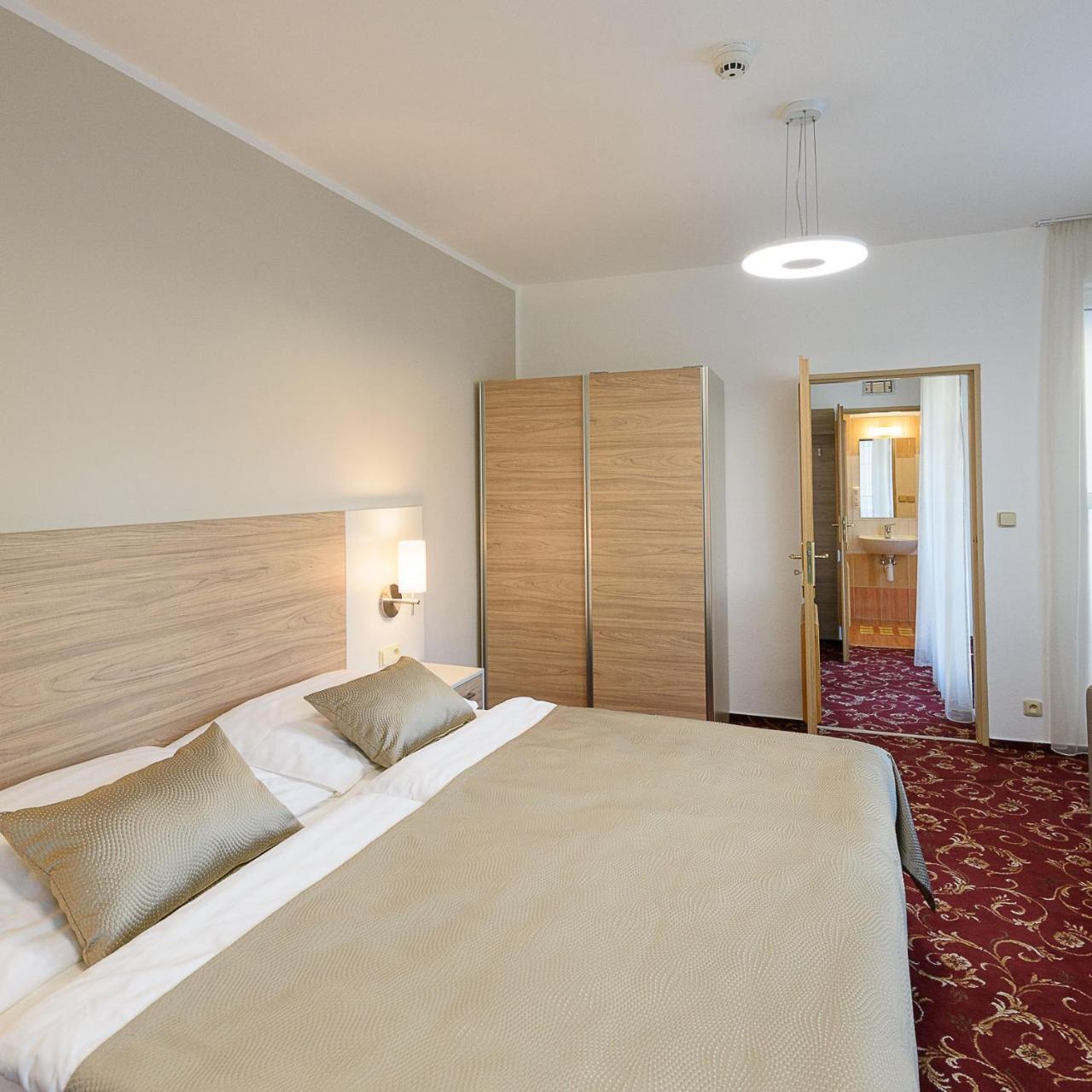 Sport-V-Hotel Hrotovice Dış mekan fotoğraf